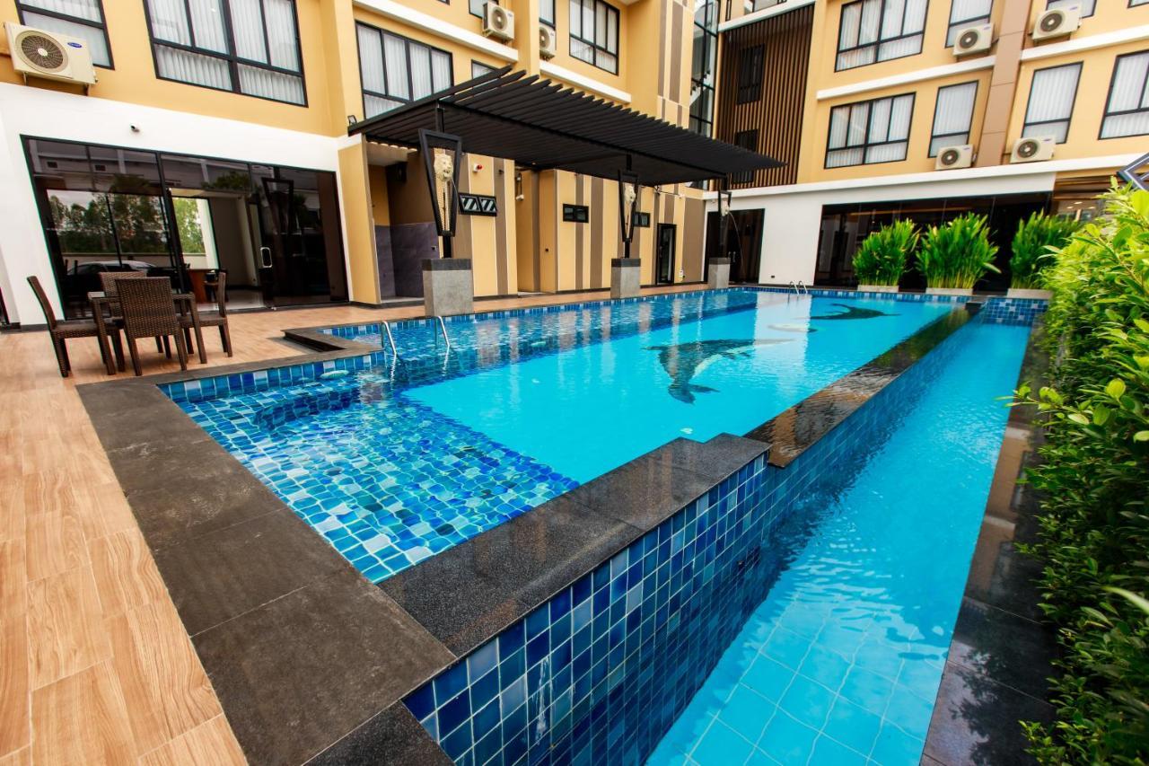 Siri Hotel Lumphun Ban Pa Daet Exterior foto