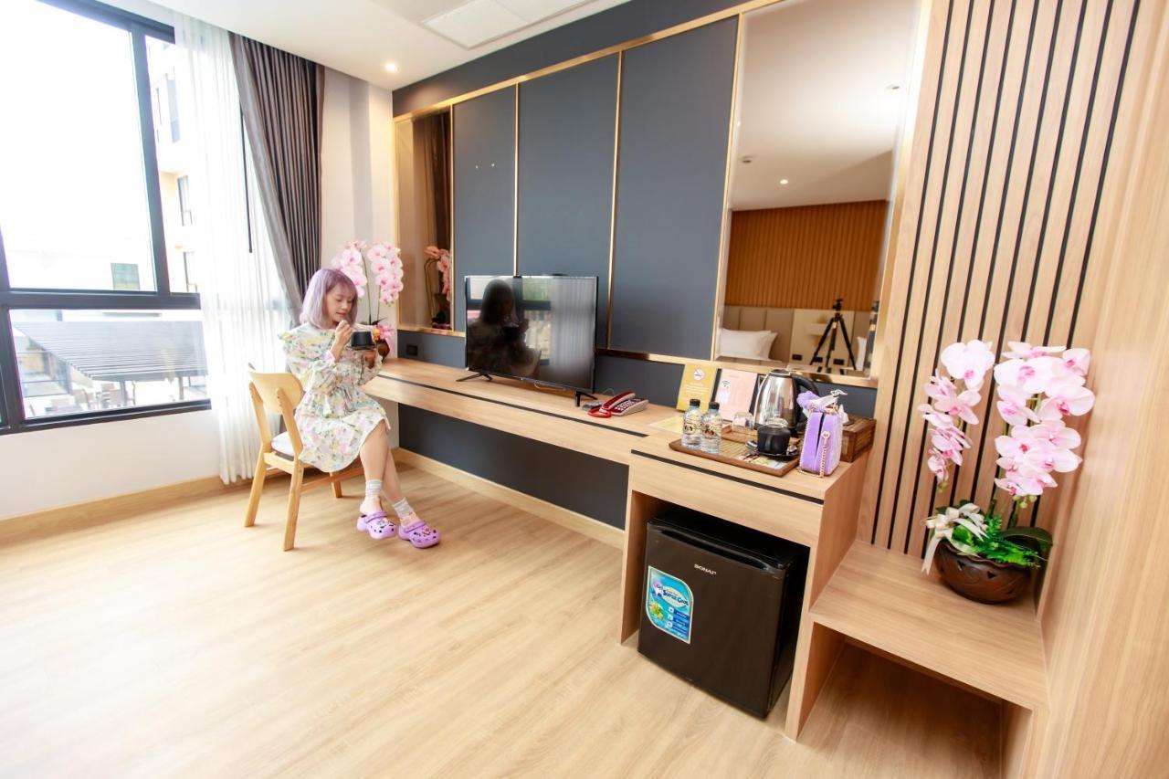 Siri Hotel Lumphun Ban Pa Daet Exterior foto