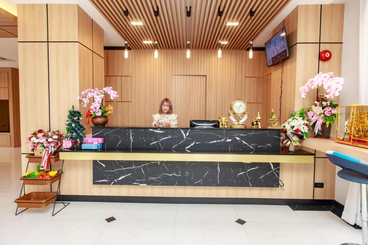Siri Hotel Lumphun Ban Pa Daet Exterior foto