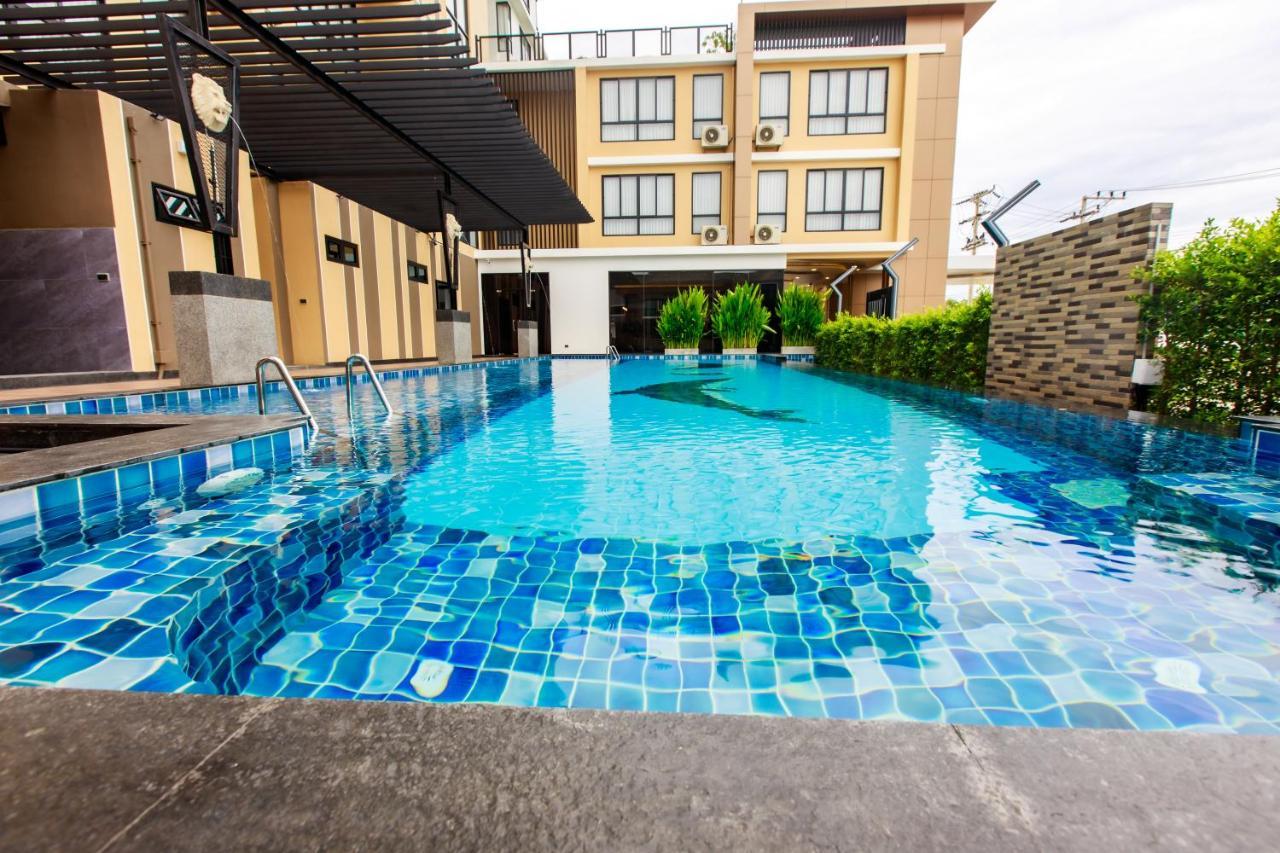Siri Hotel Lumphun Ban Pa Daet Exterior foto