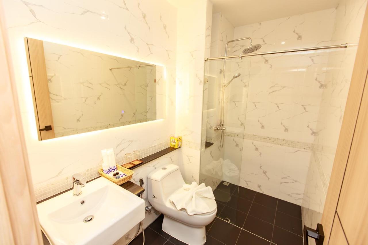 Siri Hotel Lumphun Ban Pa Daet Exterior foto