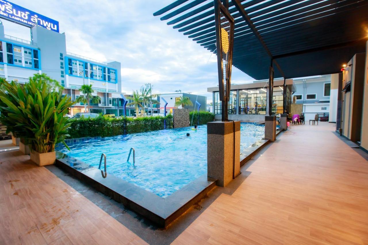 Siri Hotel Lumphun Ban Pa Daet Exterior foto